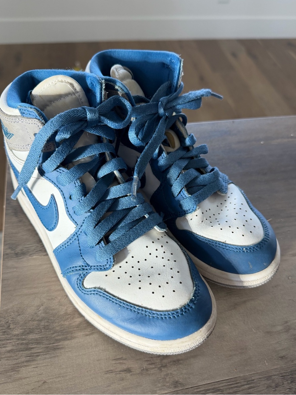 Nike Air Jordan-1 Mid- 2.5Y
